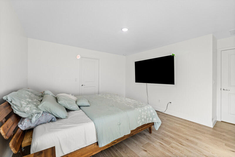 18476 40th Run N Property Photo 6
