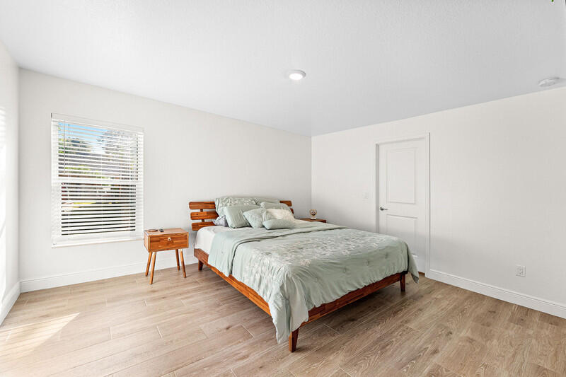 18476 40th Run N Property Photo 7