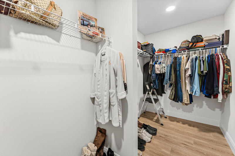 18476 40th Run N Property Photo 9