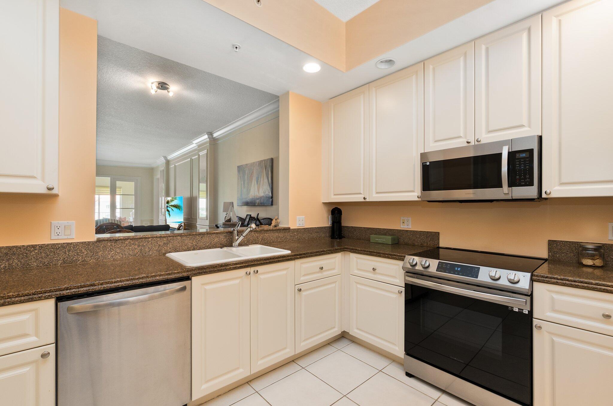 17 Harbour Isle Drive W Ph03 Property Photo 29