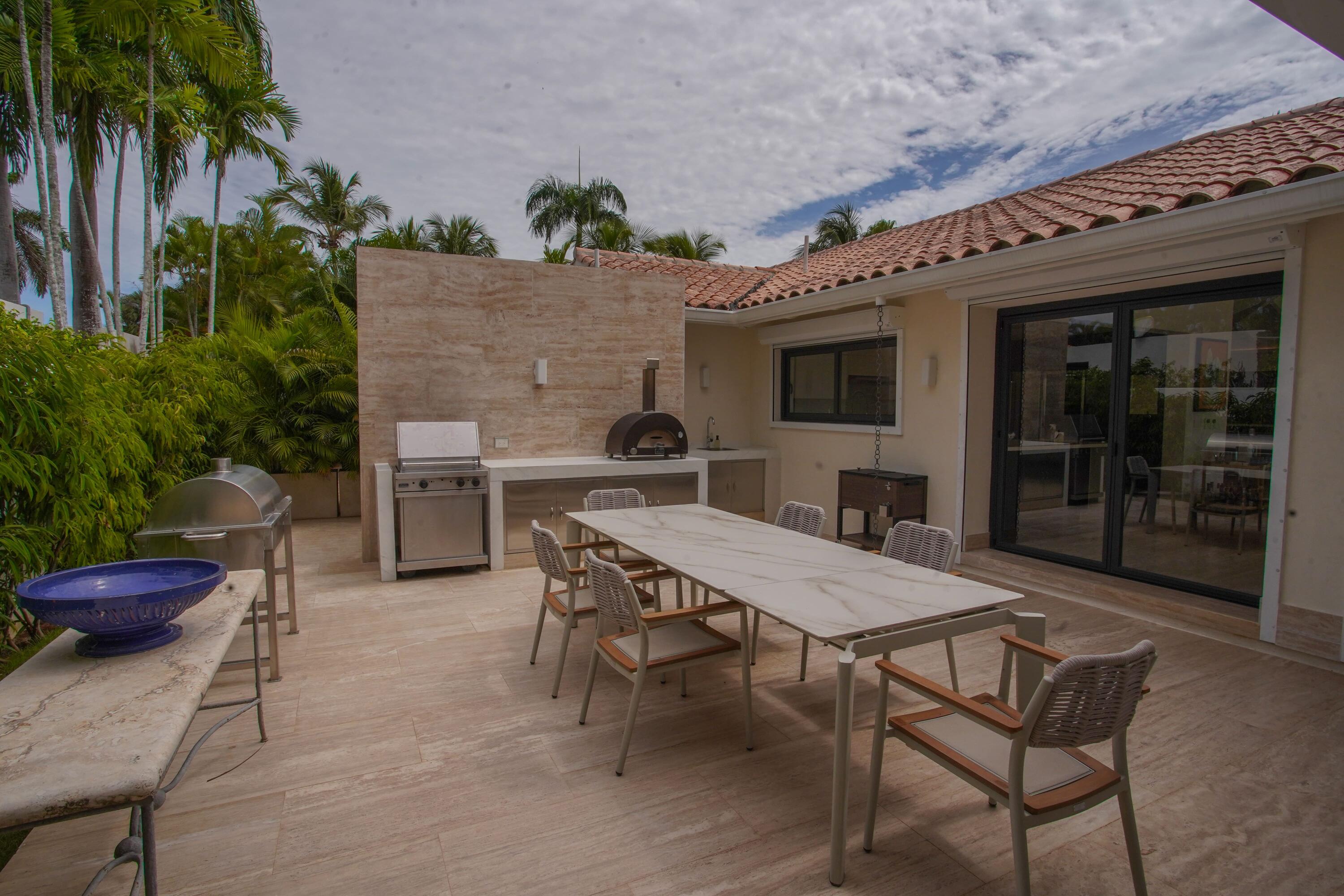 21 00 Property Photo 7