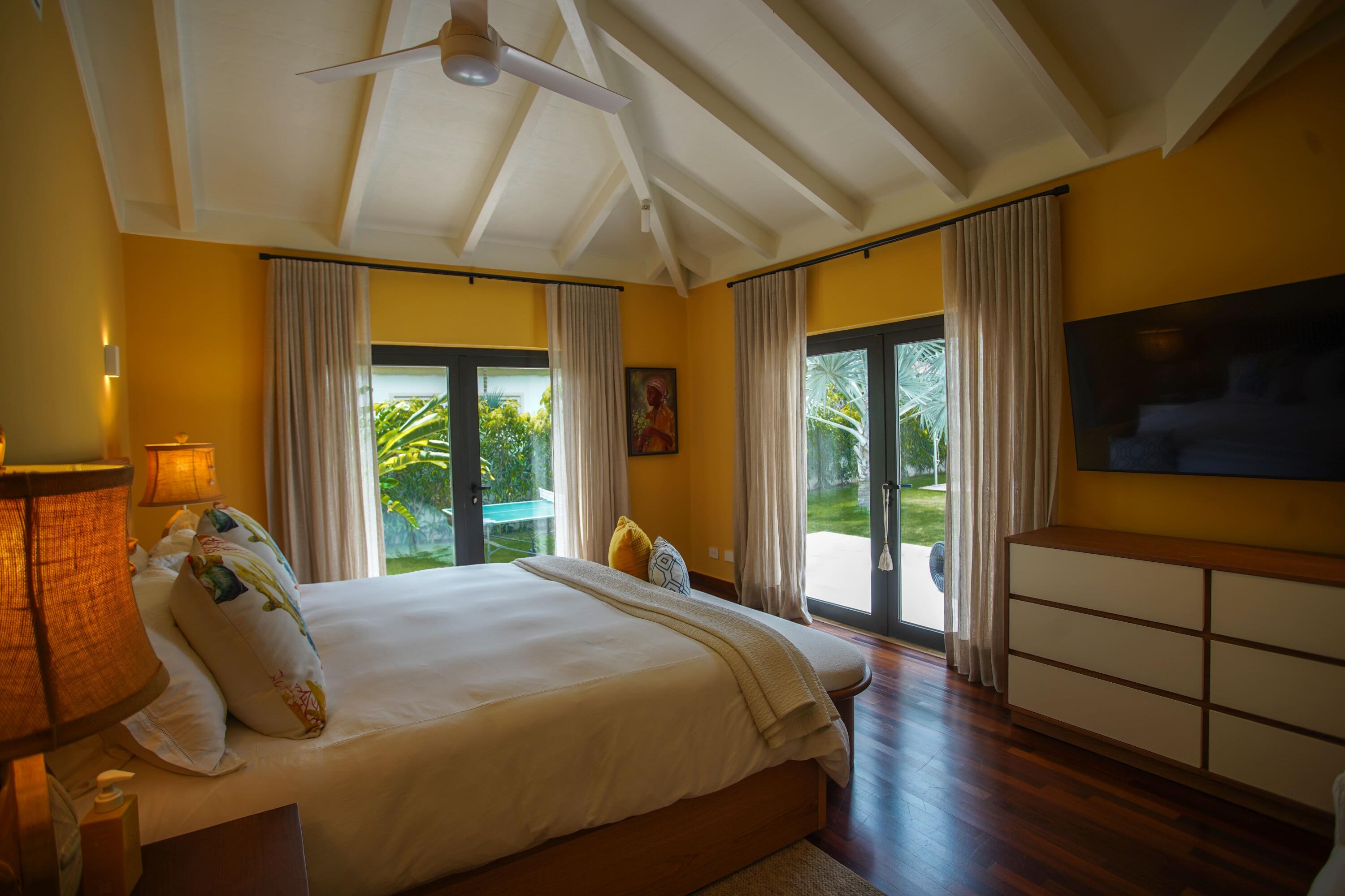 21 00 Property Photo 11