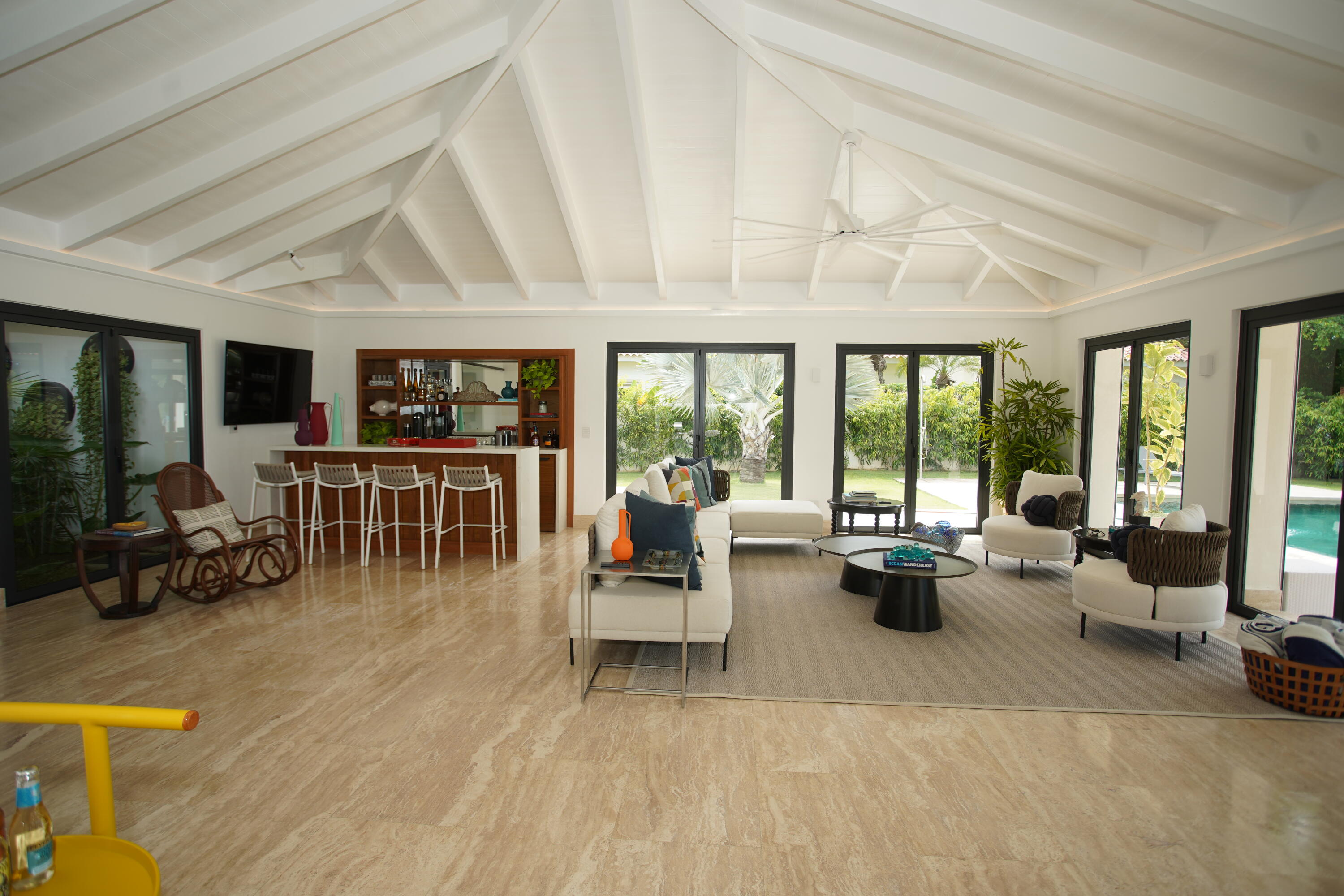 21 00 Property Photo 17