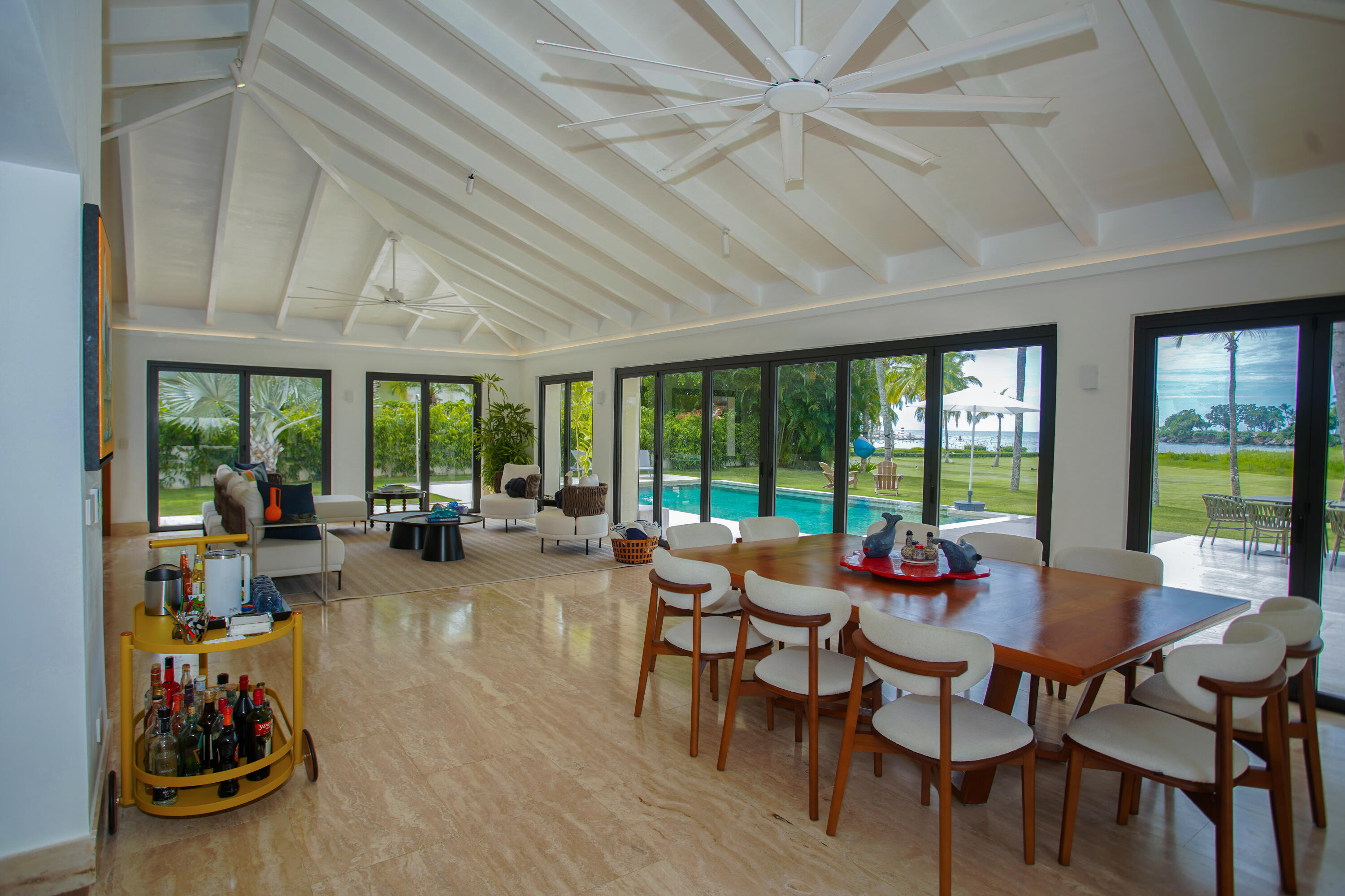 21 00 Property Photo 18