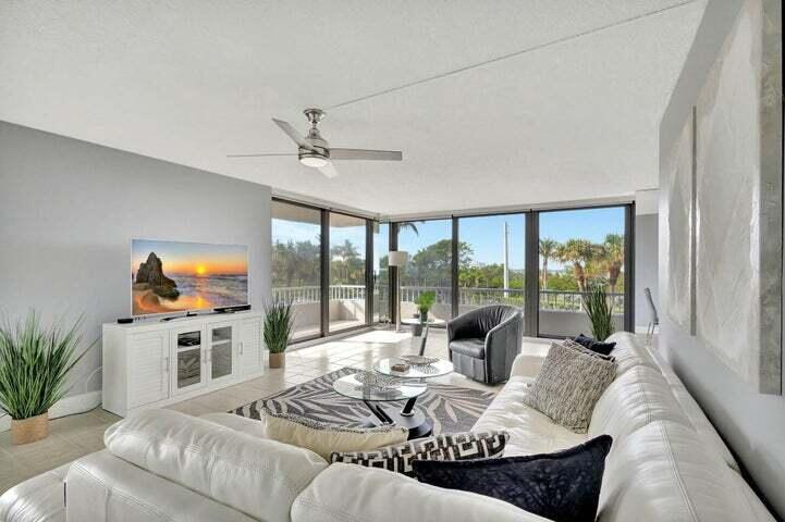 5550 N Ocean Drive 2b Property Photo 4