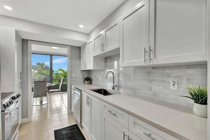 5550 N Ocean Drive 2b Property Photo 9