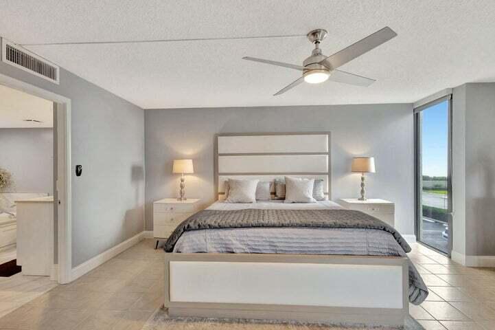5550 N Ocean Drive 2b Property Photo 13