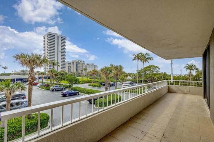 5550 N Ocean Drive 2b Property Photo 21