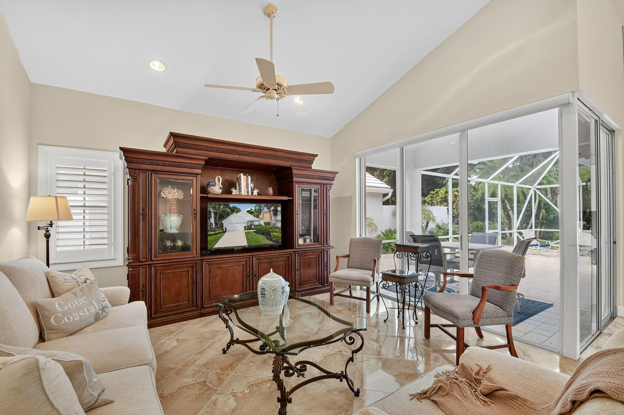 9333 Heathridge Drive Property Photo 8