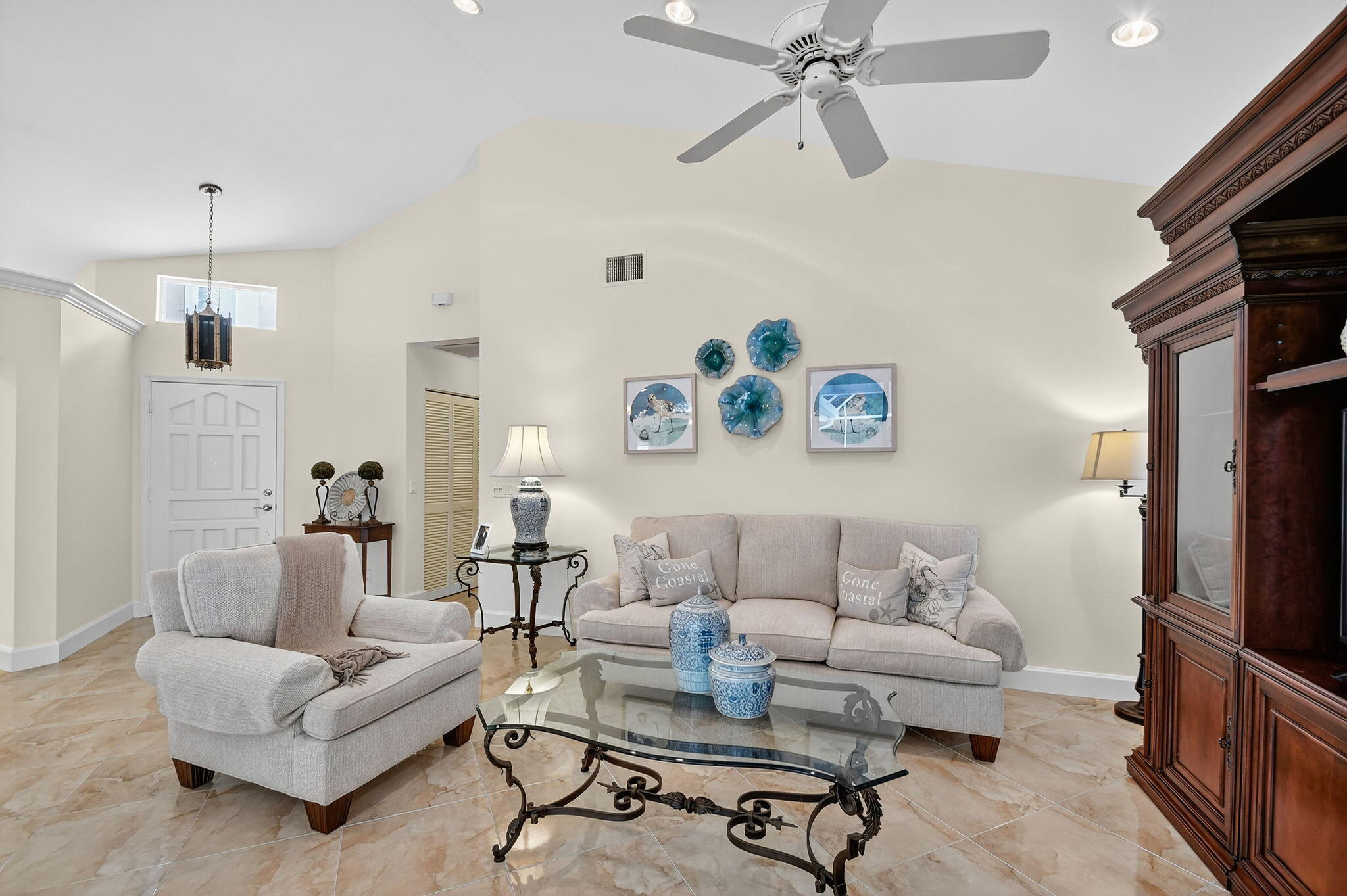 9333 Heathridge Drive Property Photo 10