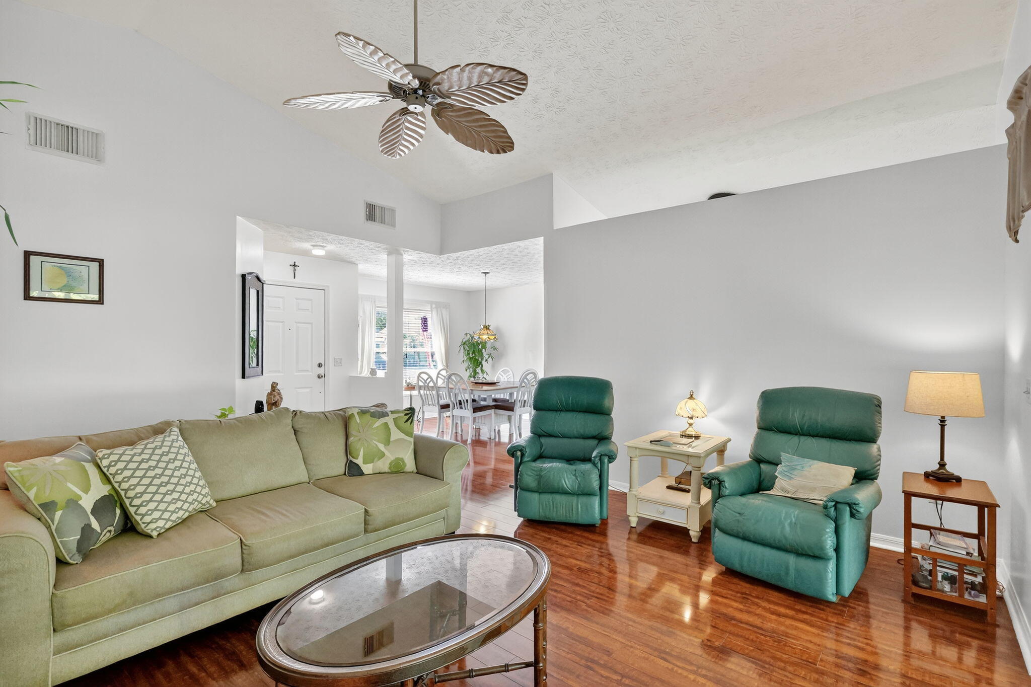 13924 Aguila Avenue Property Photo 6