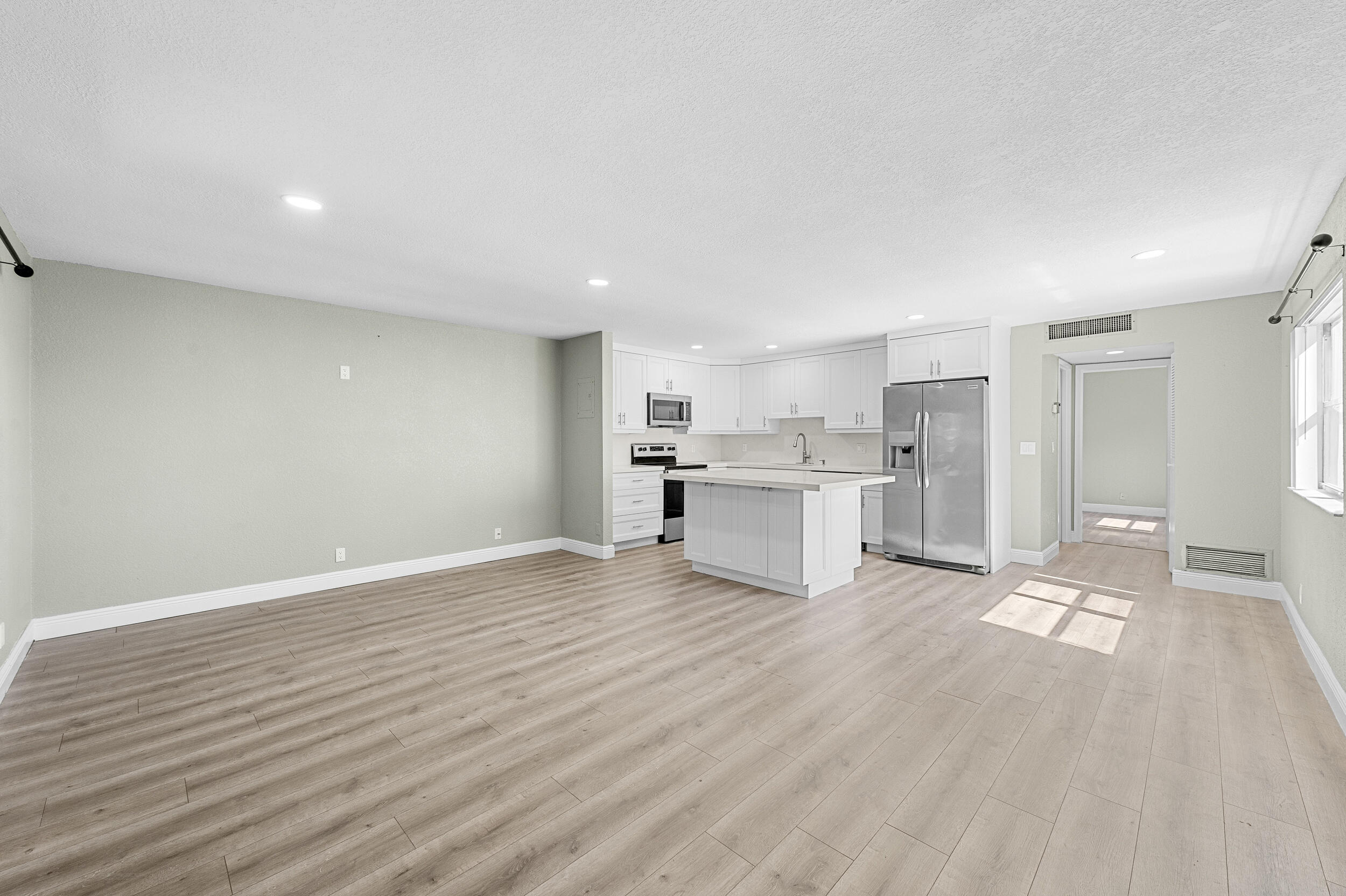 106 Tuscany B Property Photo 4