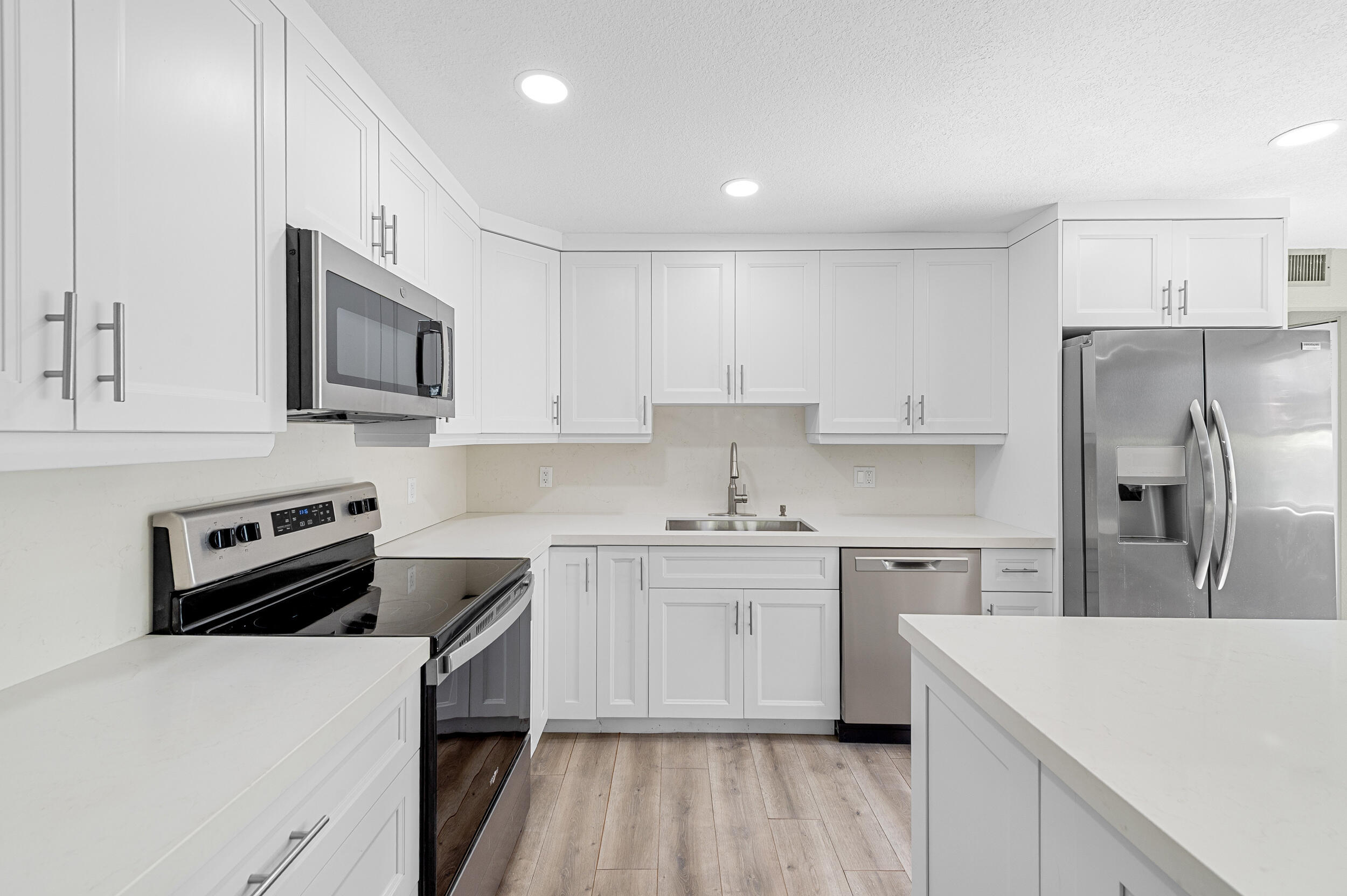 106 Tuscany B Property Photo 15