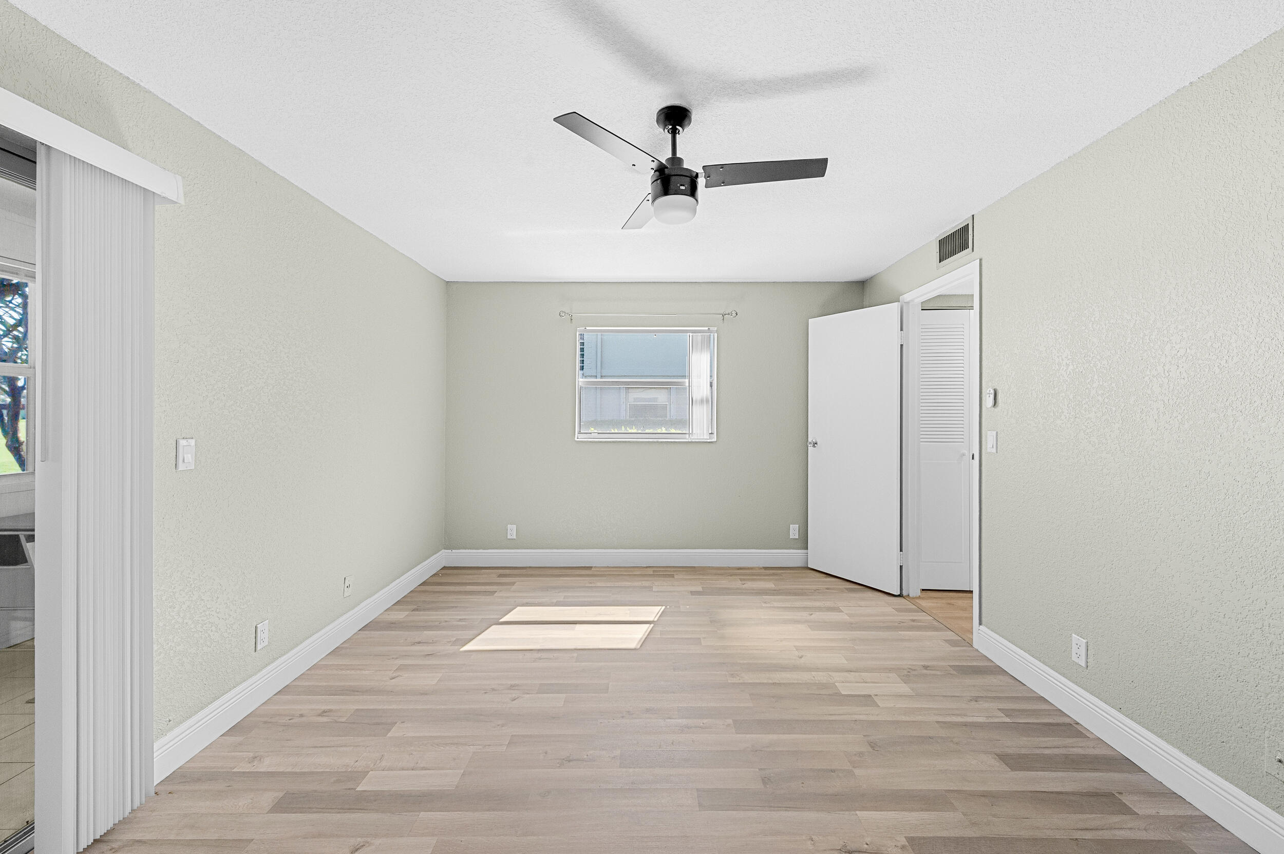 106 Tuscany B Property Photo 21