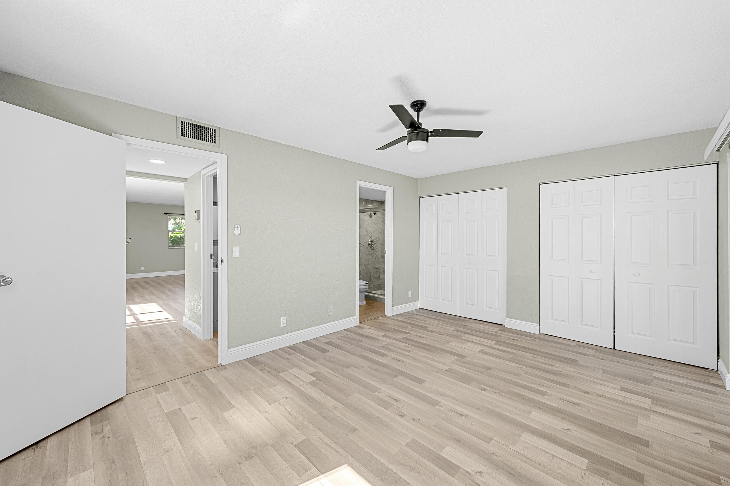 106 Tuscany B Property Photo 25