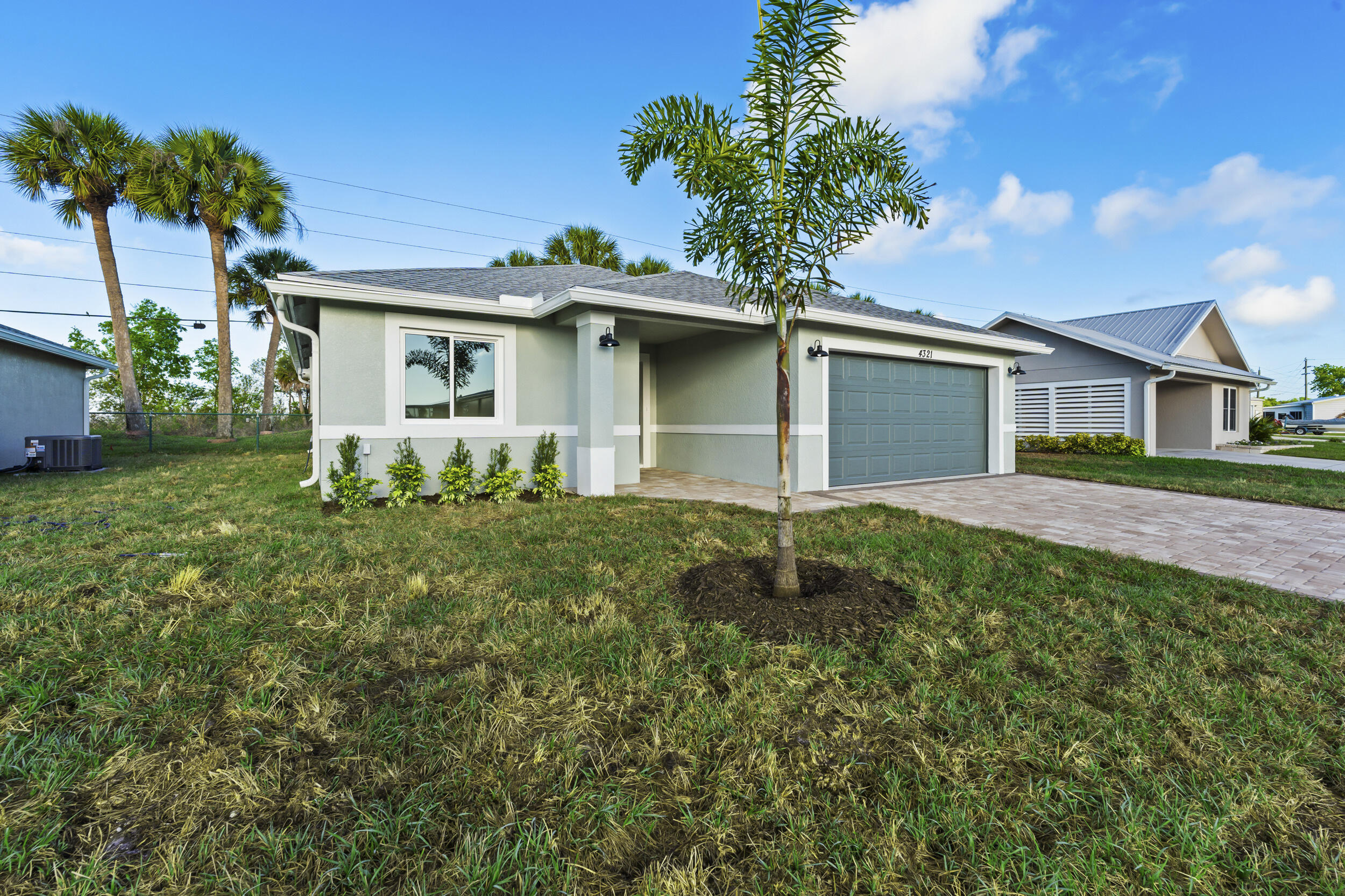 4321 Sw 15th Way Property Photo 3