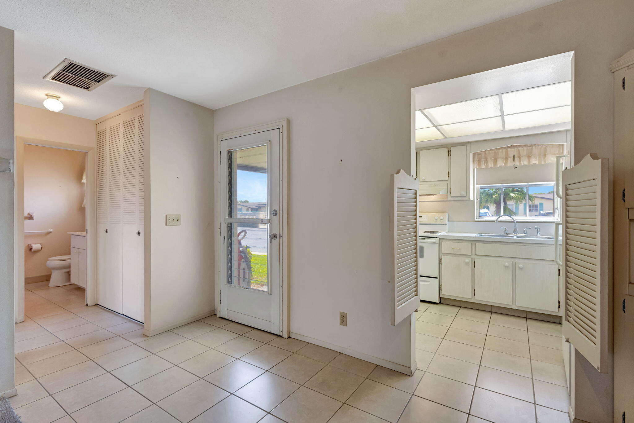 2966 Ashley Dr Drive E I Property Photo 8