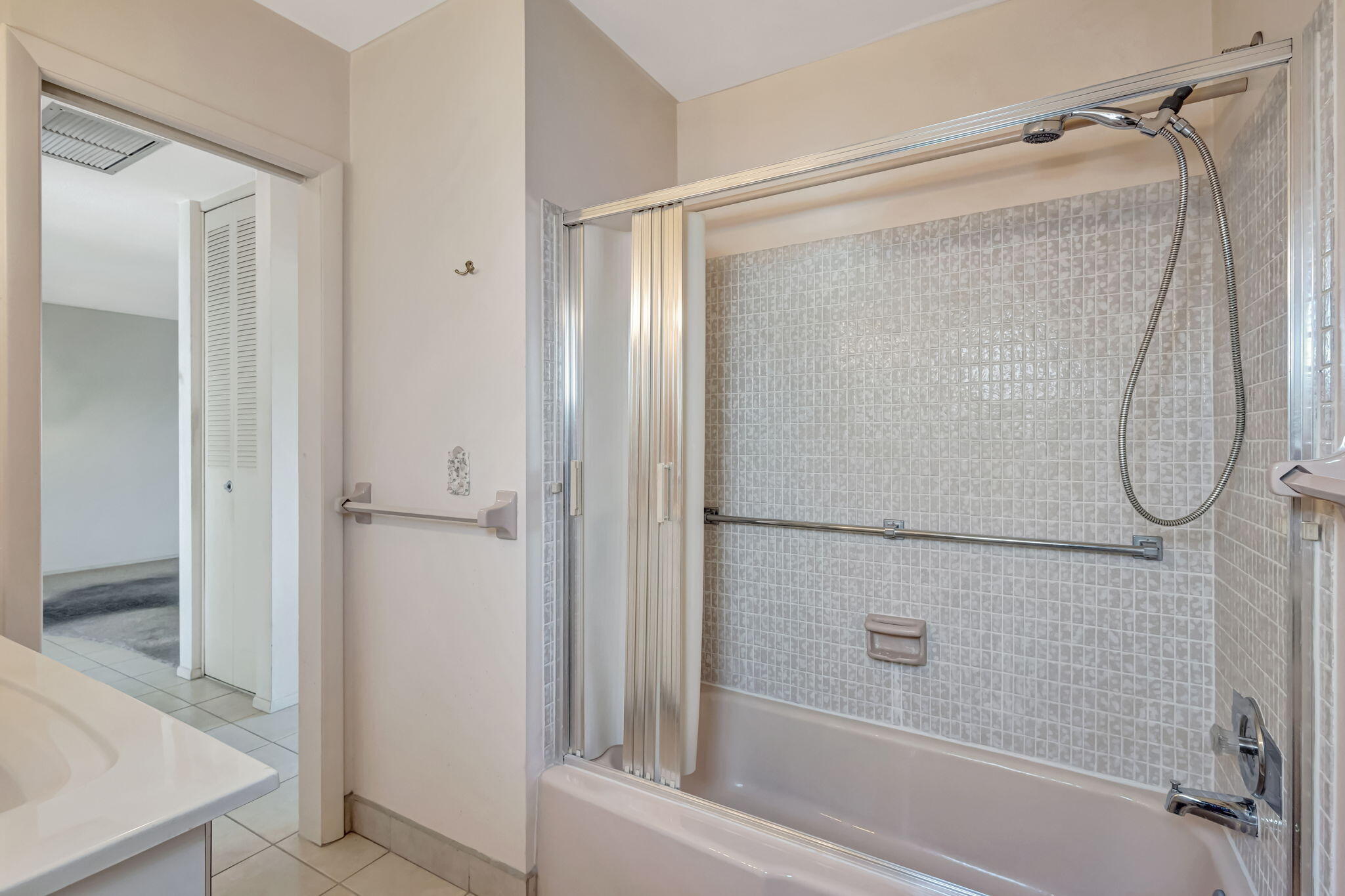 2966 Ashley Dr Drive E I Property Photo 17