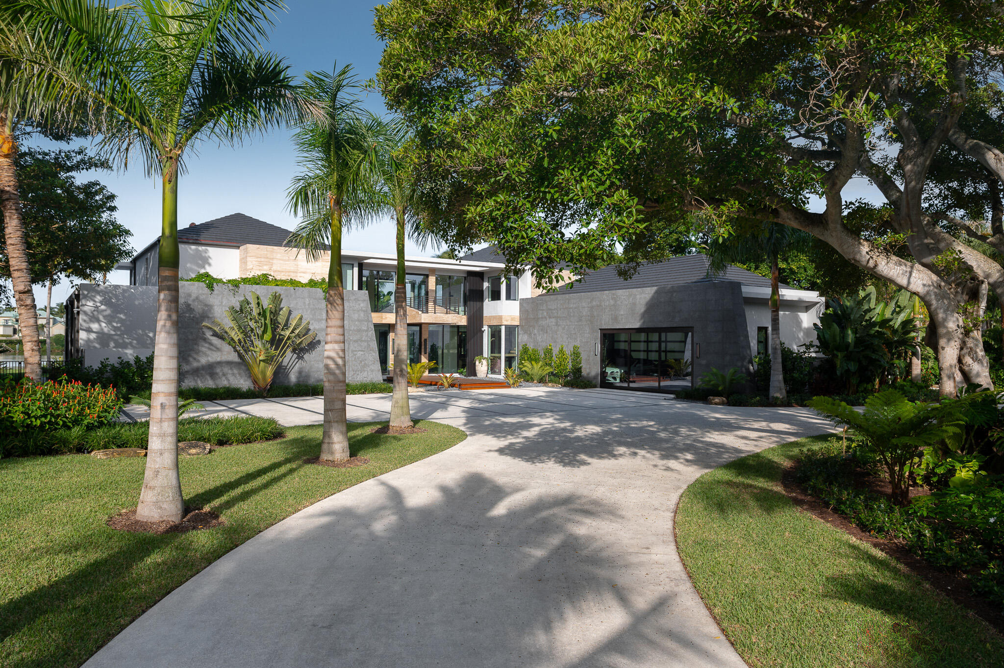 488 S Beach Road Property Photo 4
