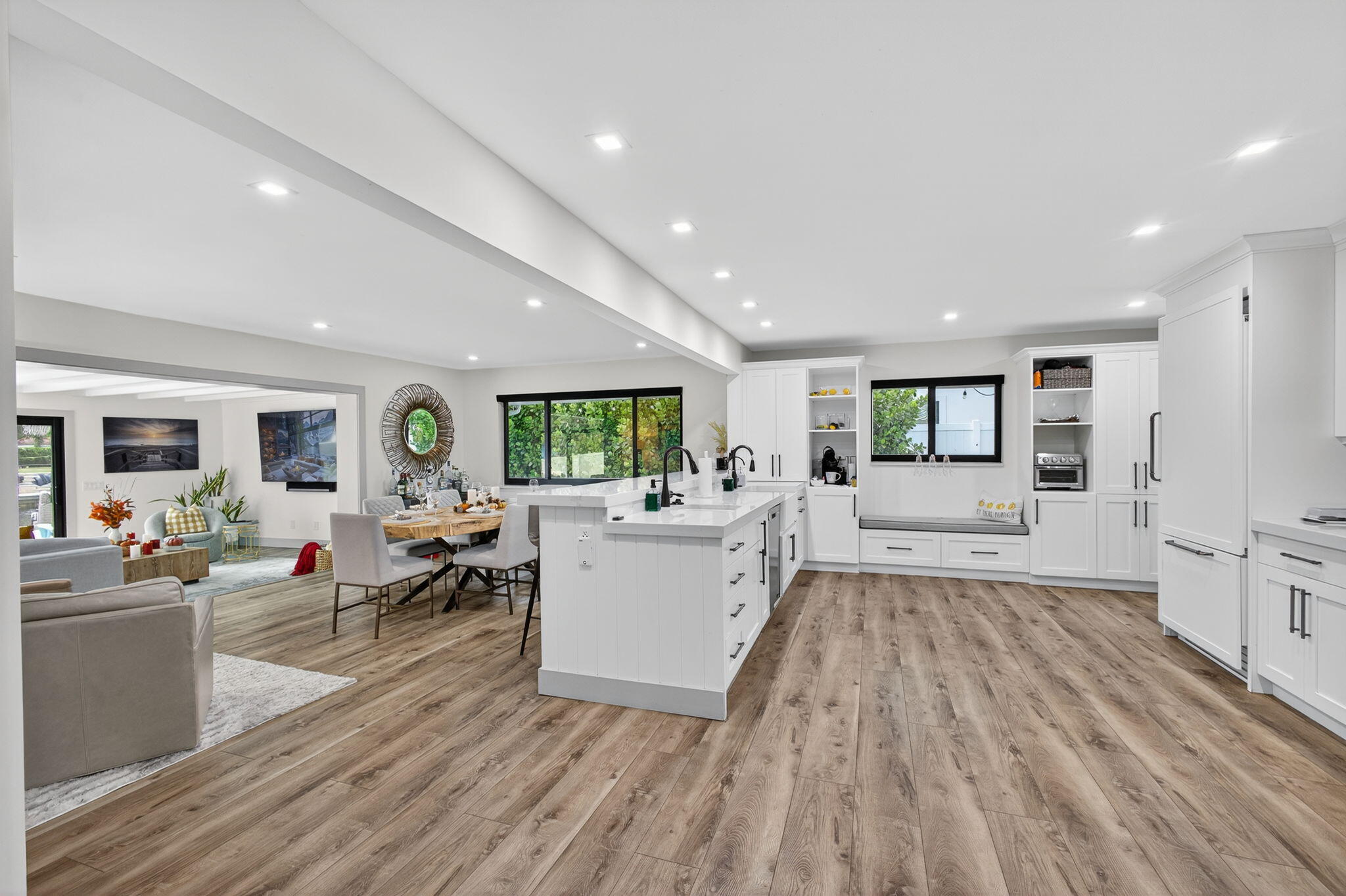 12 Leeward Circle Property Photo 8