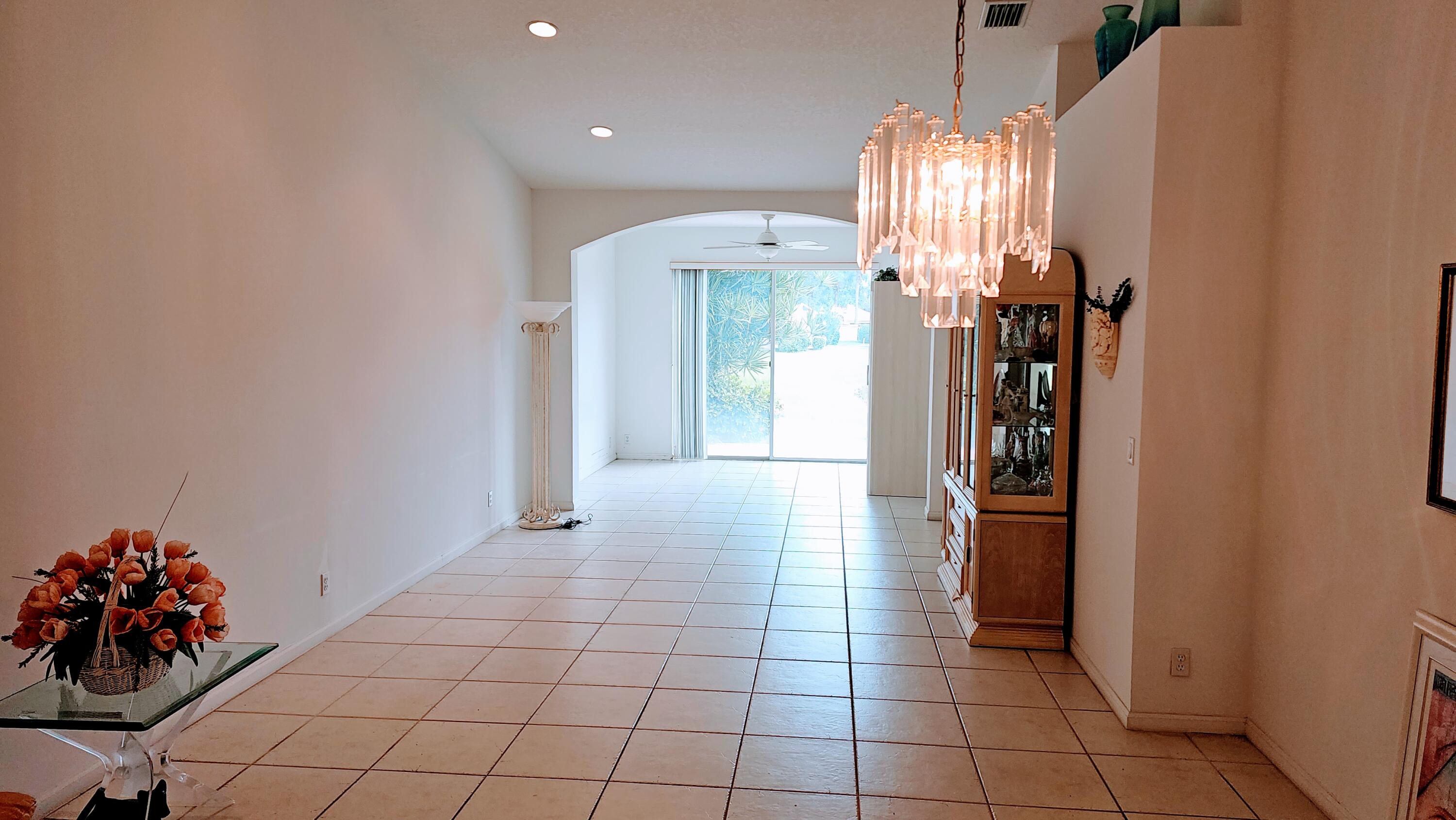 9628 Crescent View Drive N Property Photo 10
