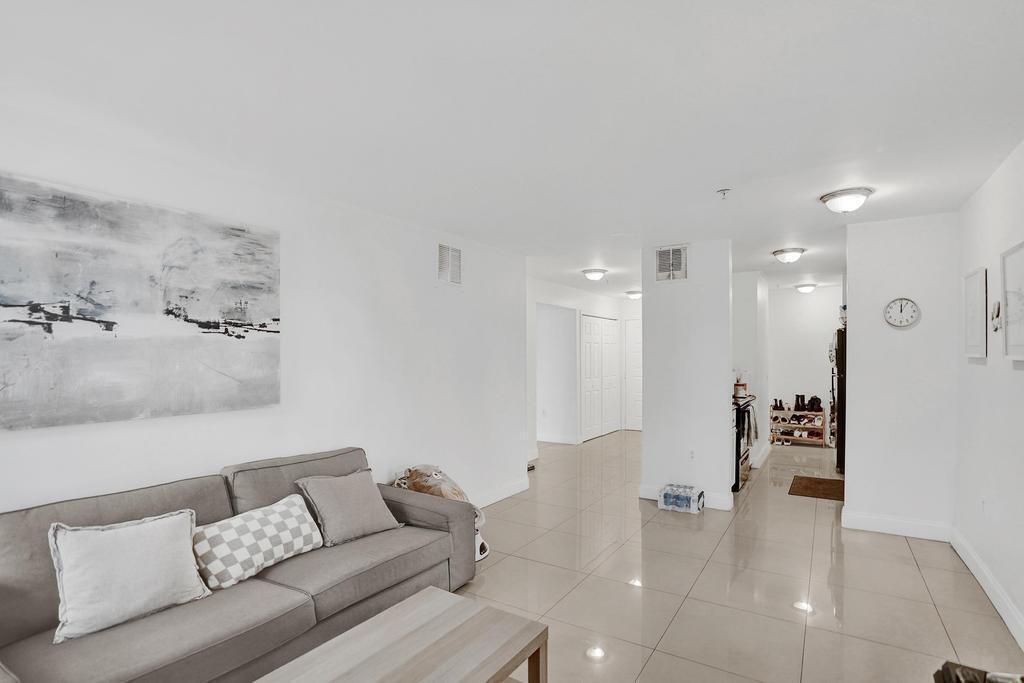 2311 N Congress Avenue 11 Property Photo 10