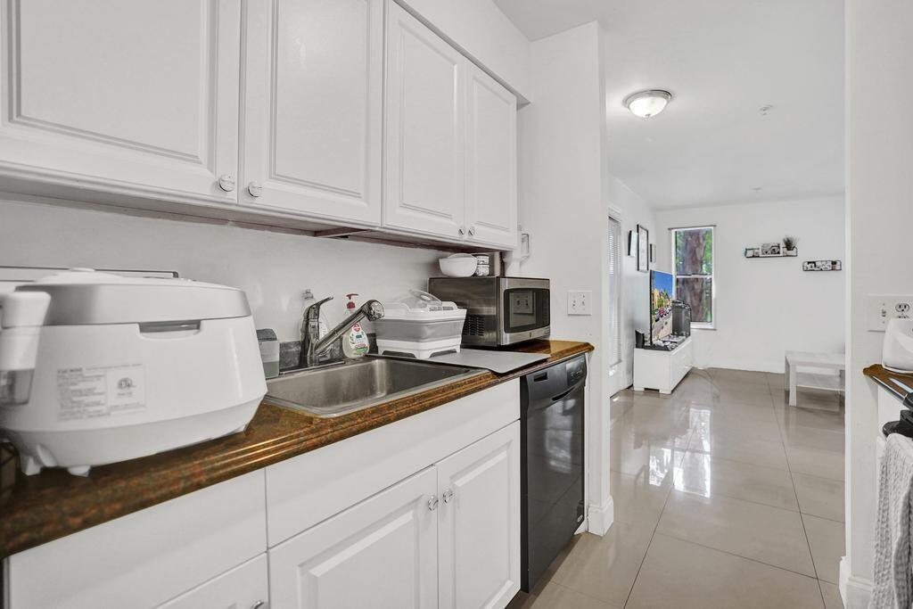 2311 N Congress Avenue 11 Property Photo 13