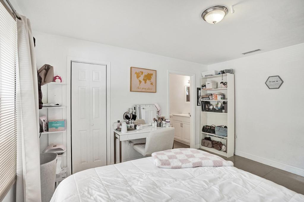2311 N Congress Avenue 11 Property Photo 29