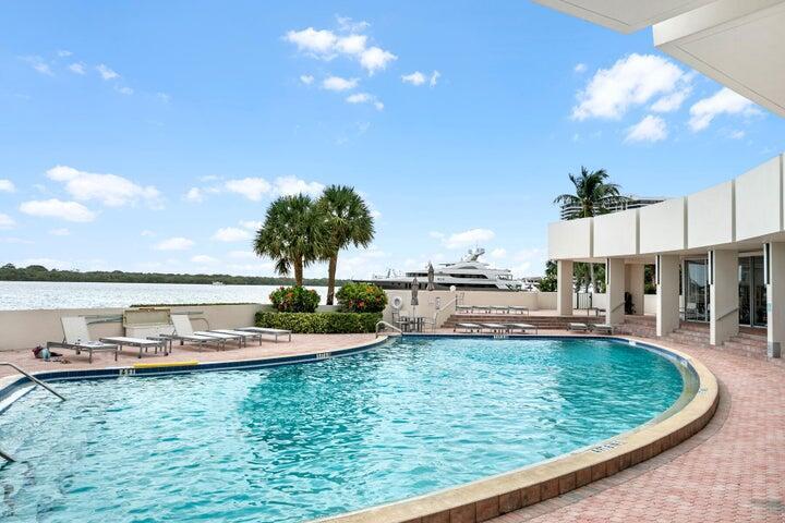 120 Lakeshore Drive 435 Property Photo 12