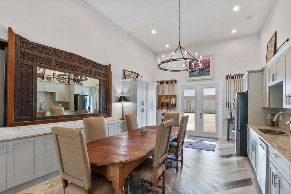 10601 Tamis Trail (stalls) Property Photo 40