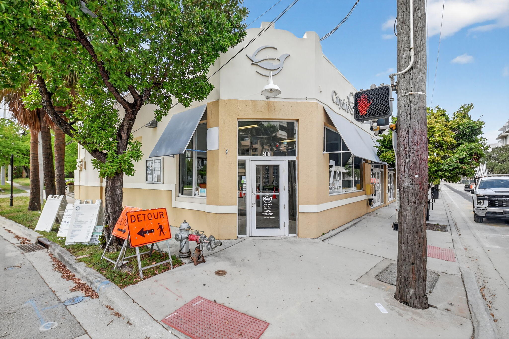 401 N Rosemary Avenue Property Photo 2