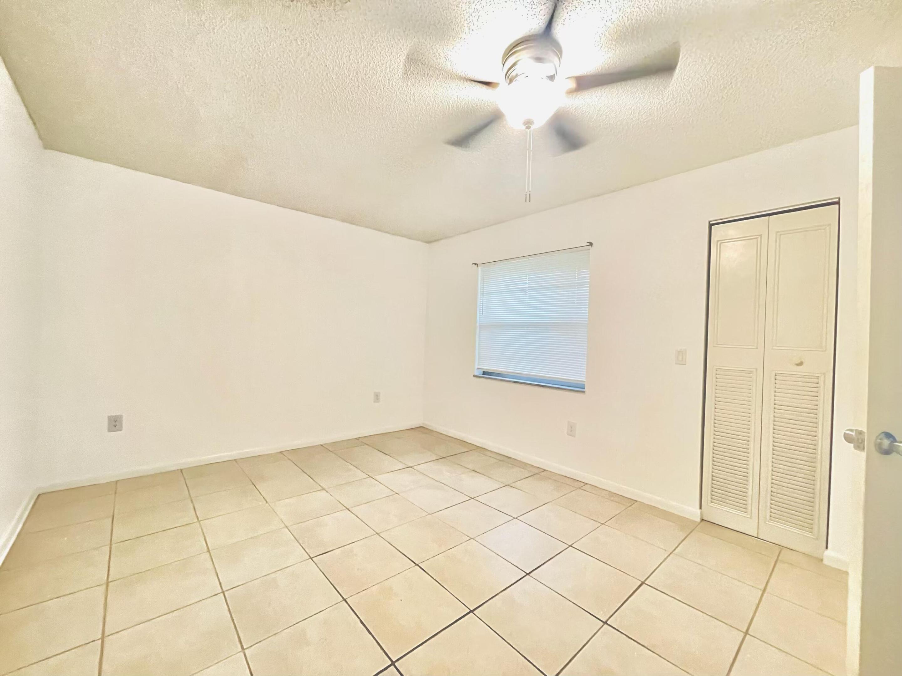 2302 Sunrise Boulevard 202 Property Photo 8