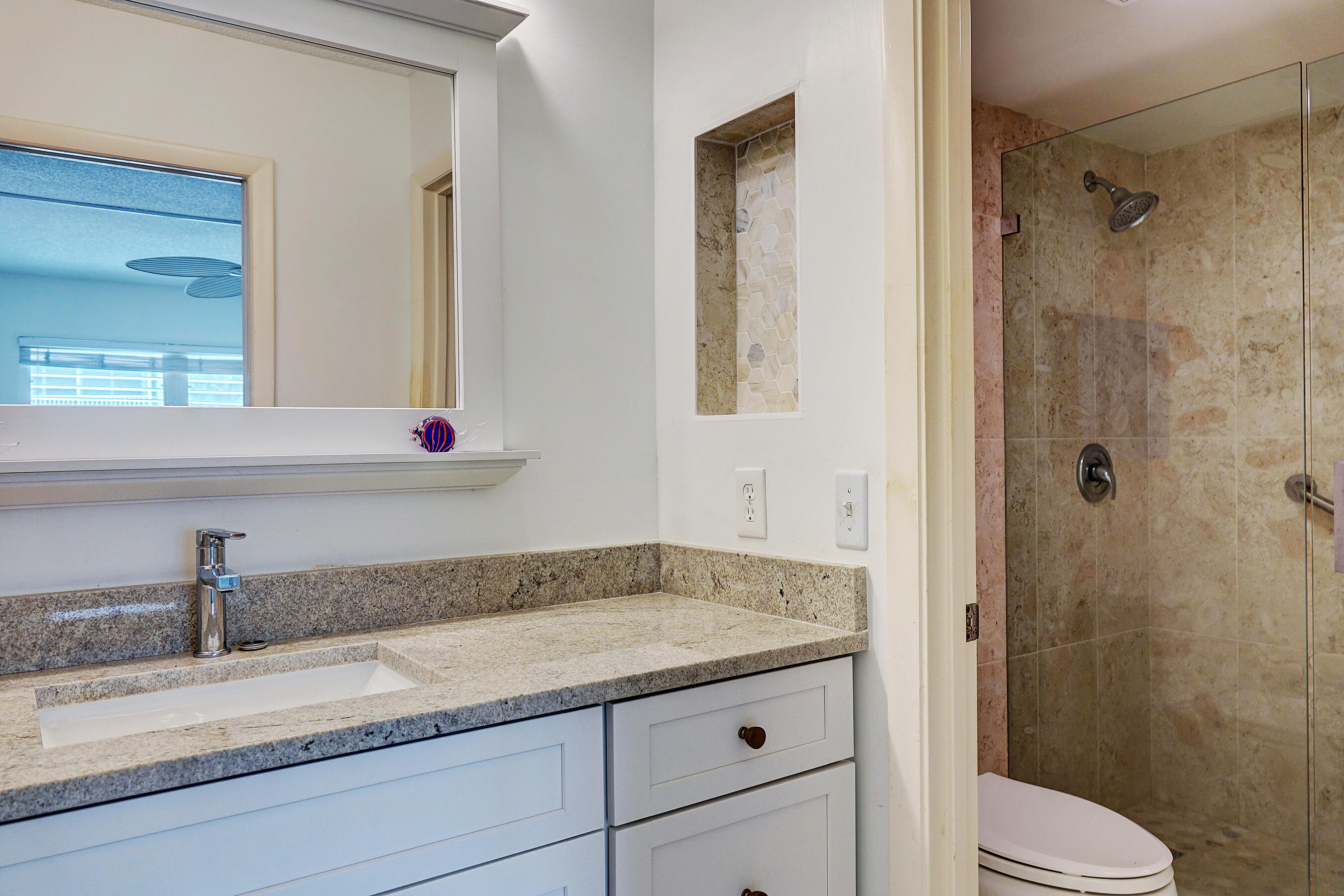 1550 Ne Ocean Boulevard B101 Property Photo 25