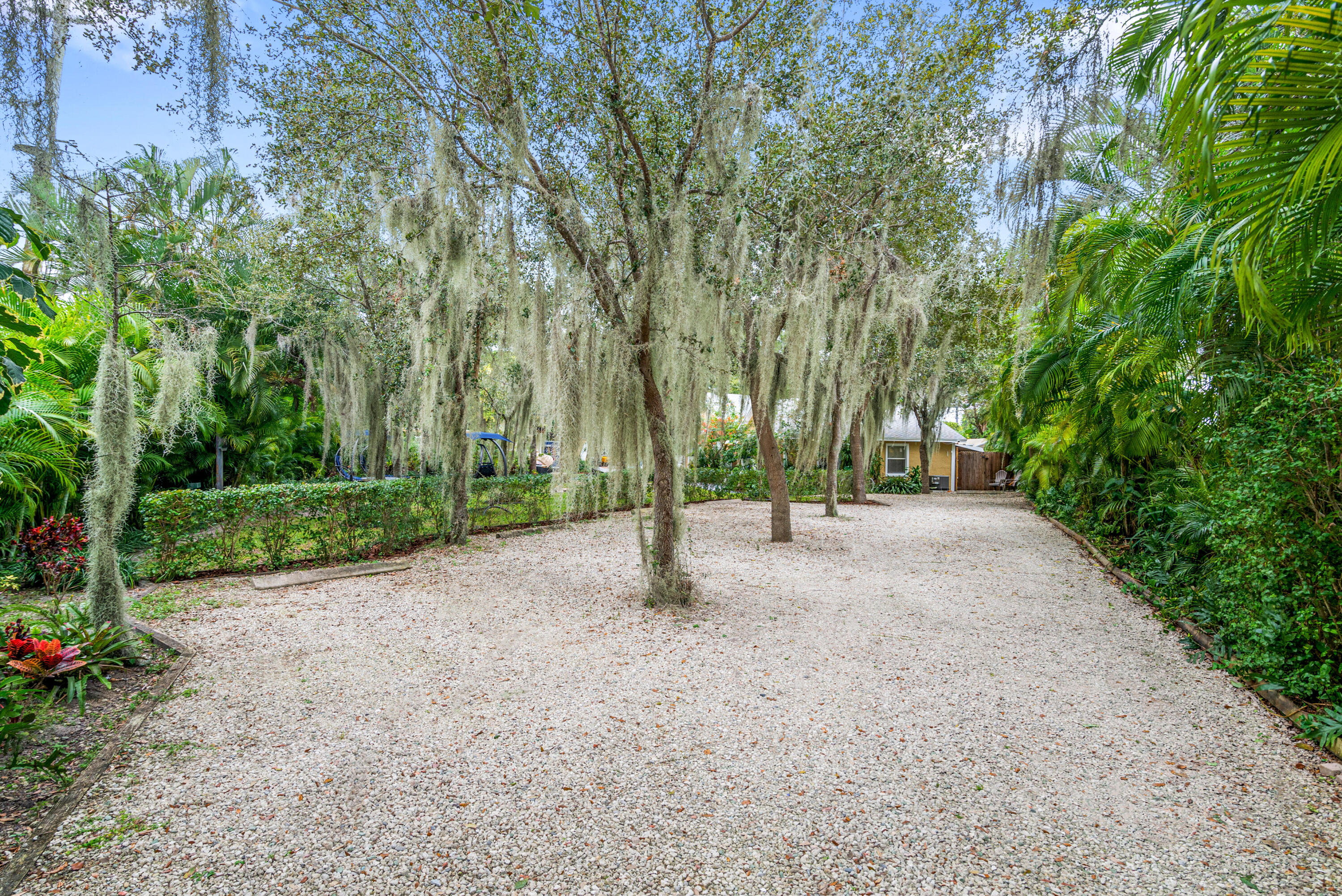 303 Lang Road Property Photo 11