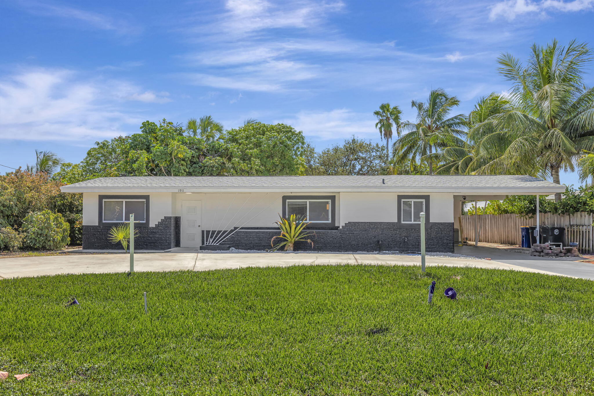 1911 Cypress Avenue Property Photo 1