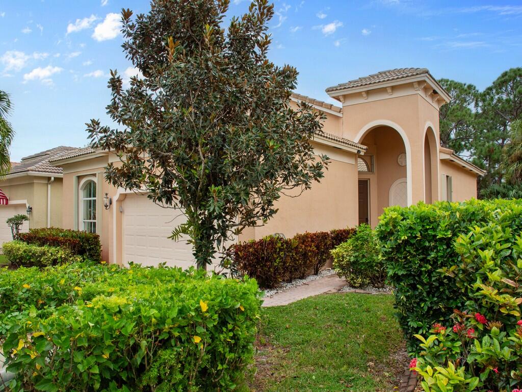 6159 Arlington Way Property Photo 1