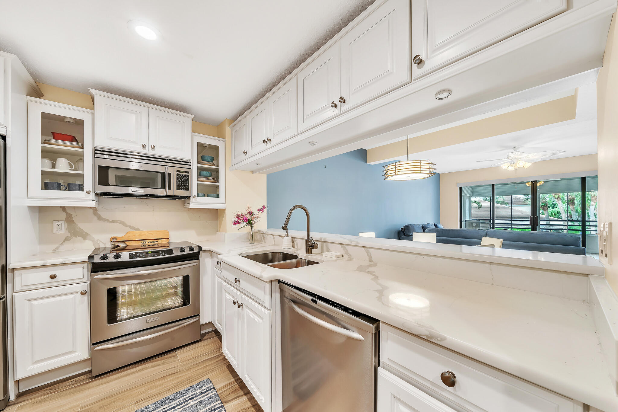 827 Oak Harbour Drive Property Photo 12