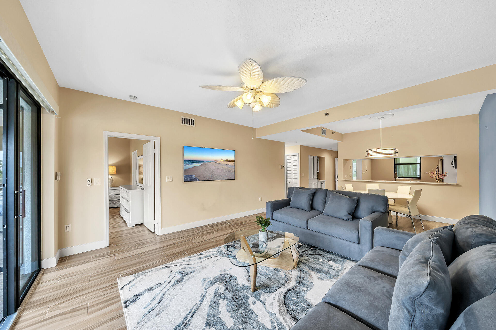 827 Oak Harbour Drive Property Photo 24