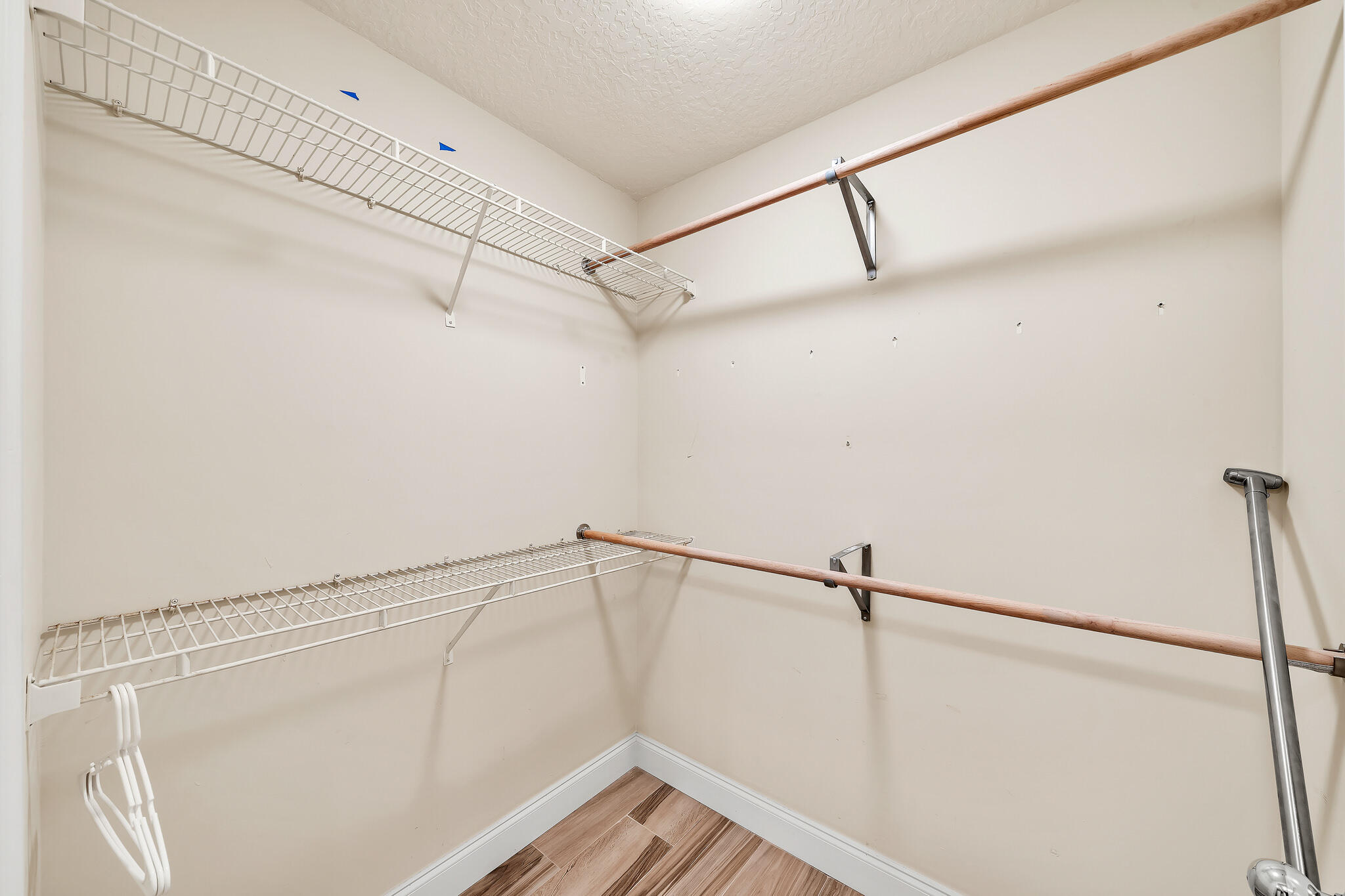 827 Oak Harbour Drive Property Photo 30