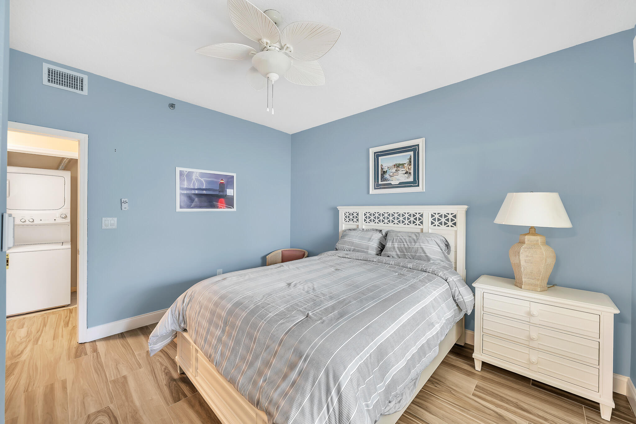 827 Oak Harbour Drive Property Photo 46