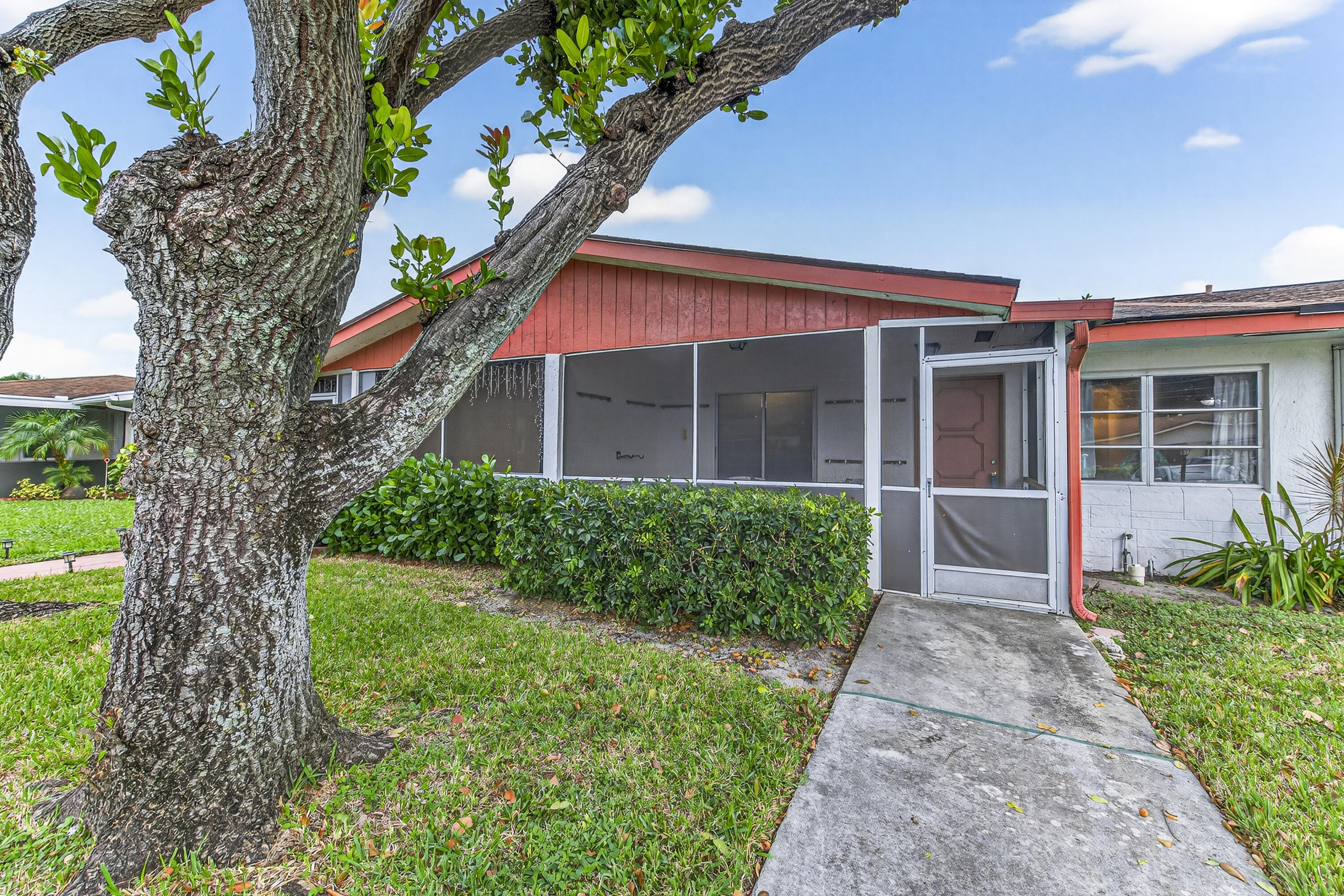 14236 Campanelli Drive Property Photo 1