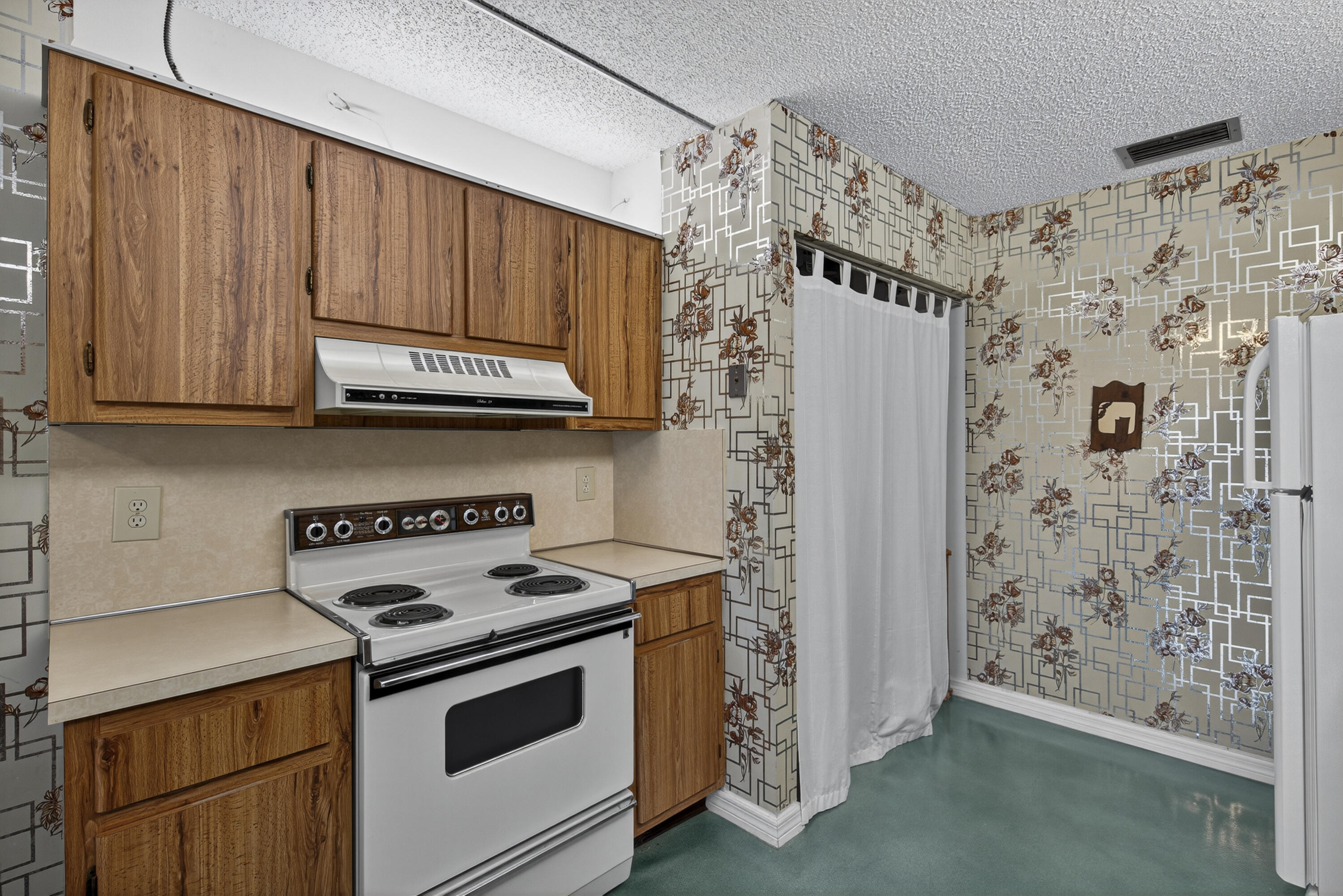 14236 Campanelli Drive Property Photo 4
