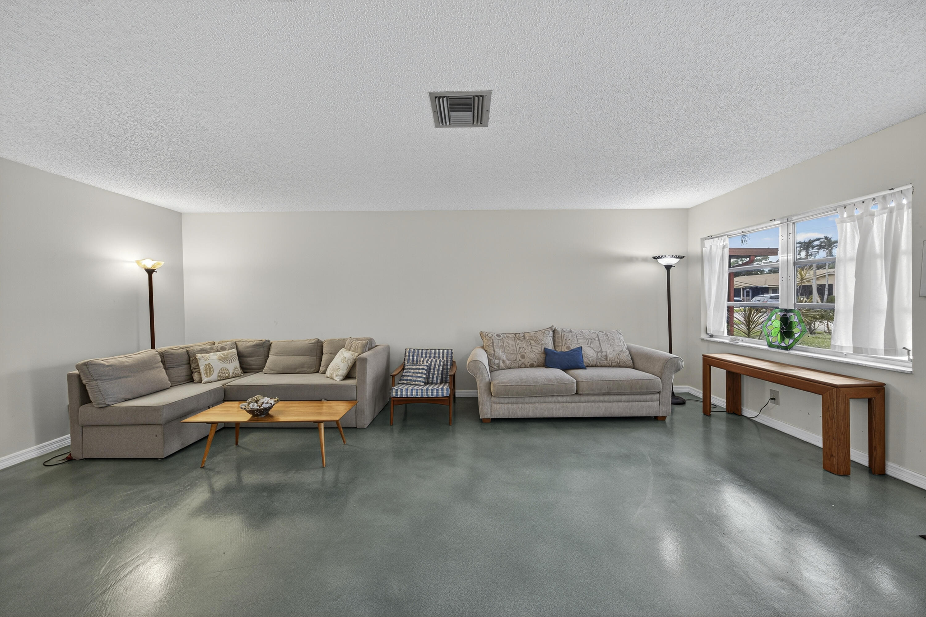 14236 Campanelli Drive Property Photo 12