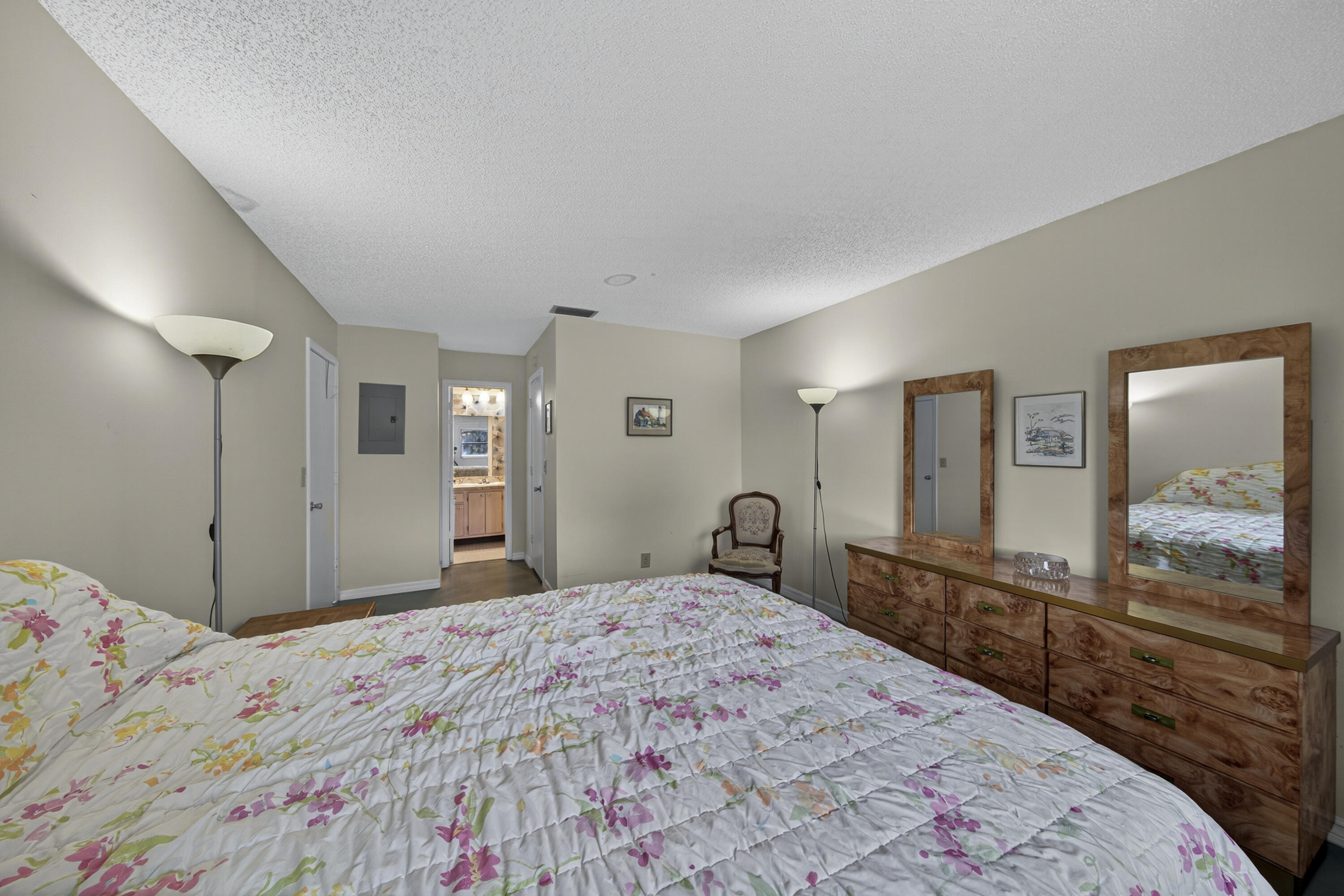 14236 Campanelli Drive Property Photo 18