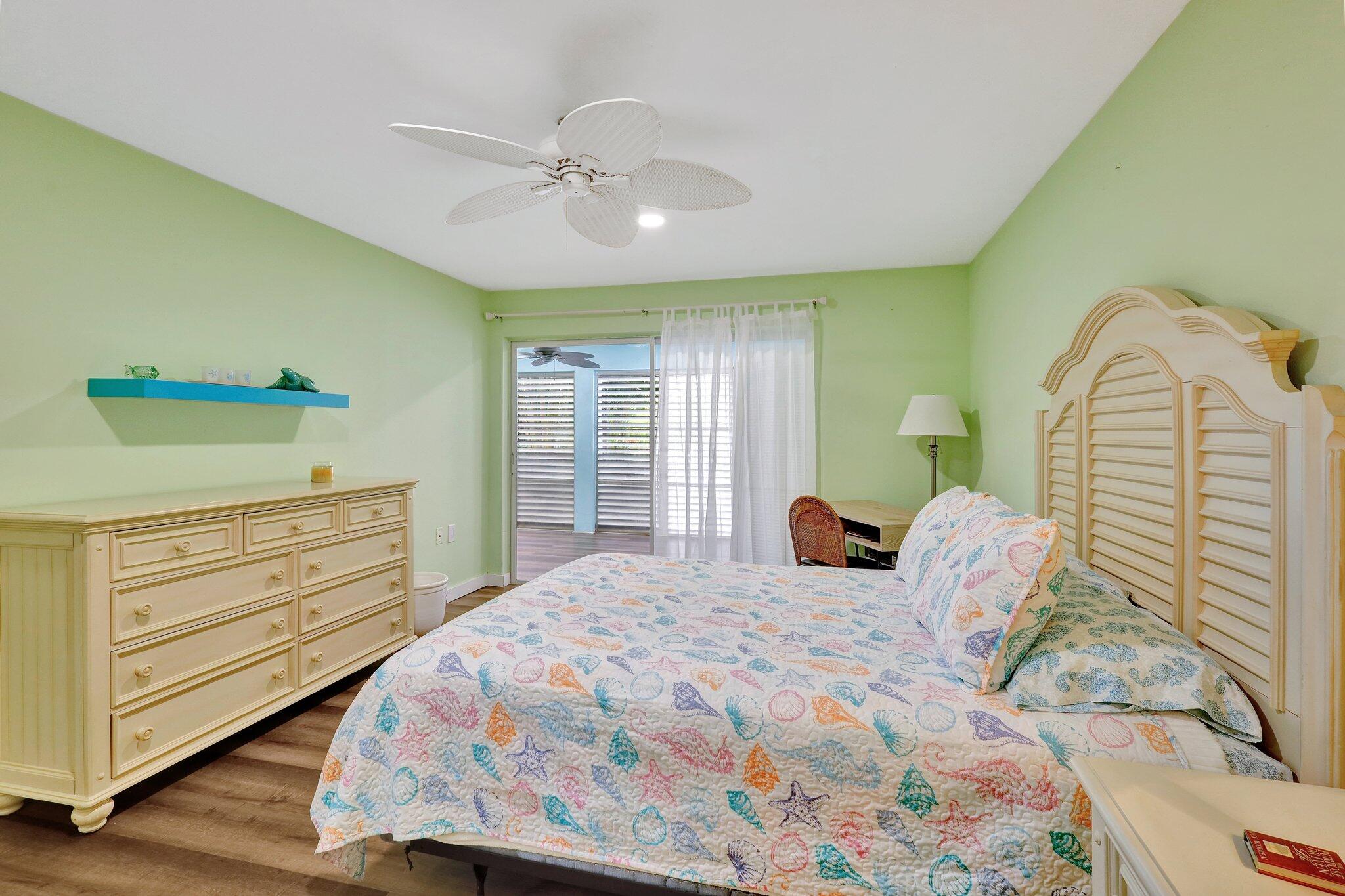 11000 S Ocean Drive 1d Property Photo 10