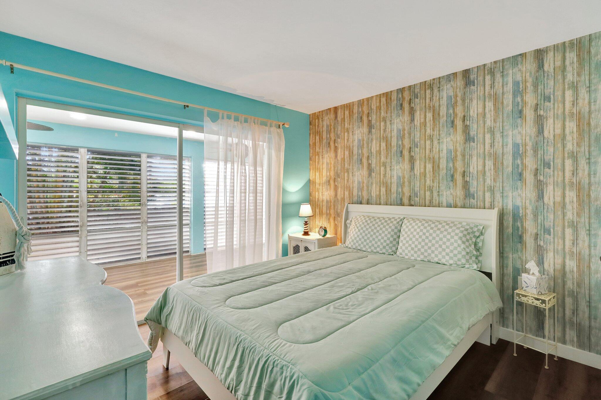 11000 S Ocean Drive 1d Property Photo 14