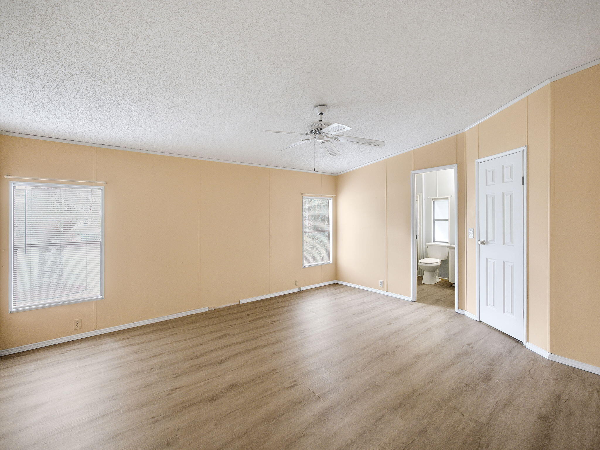 8201 Cinnamon Lane Property Photo 7