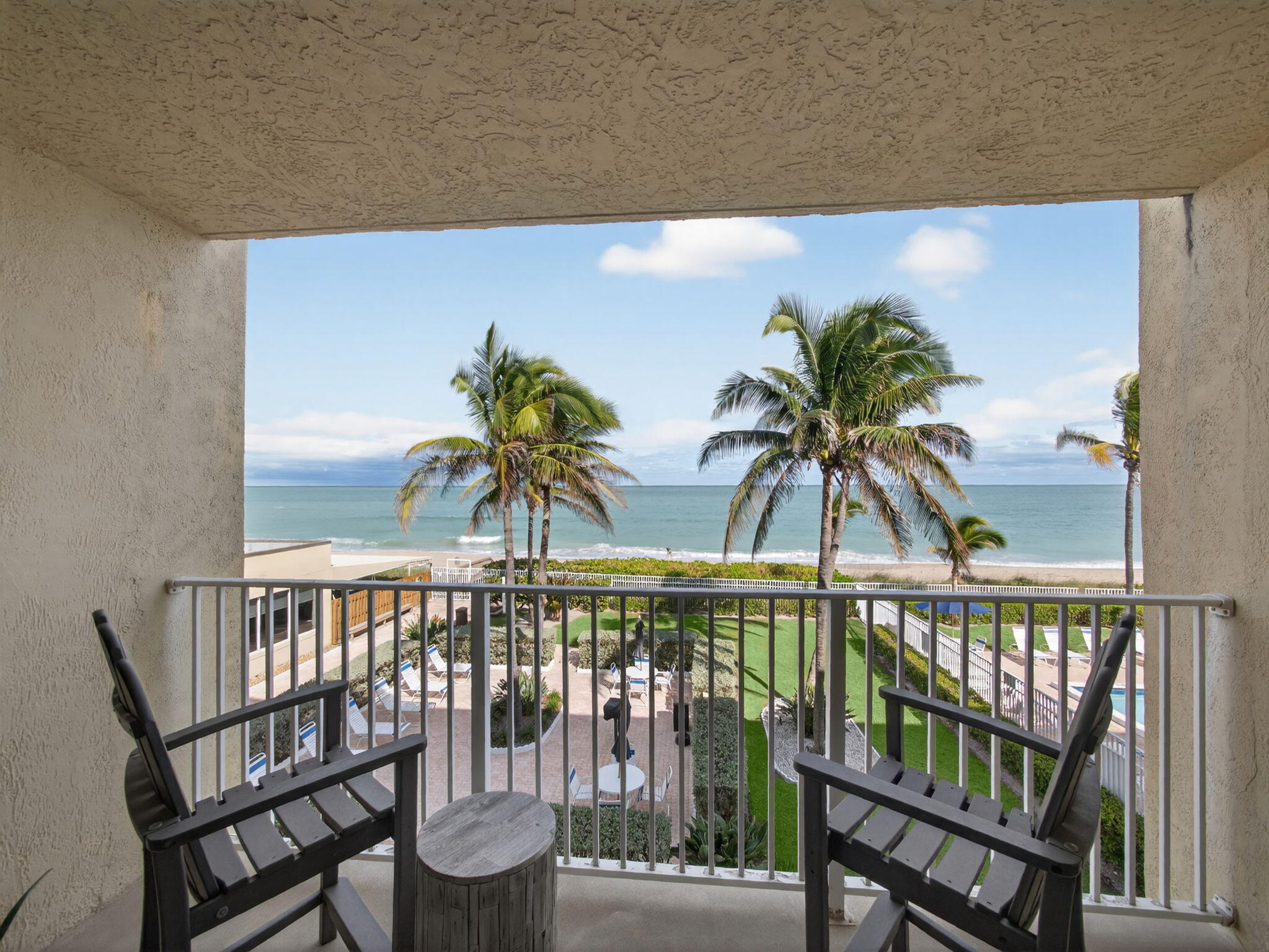 9800 S Ocean Drive 302 Property Photo 2
