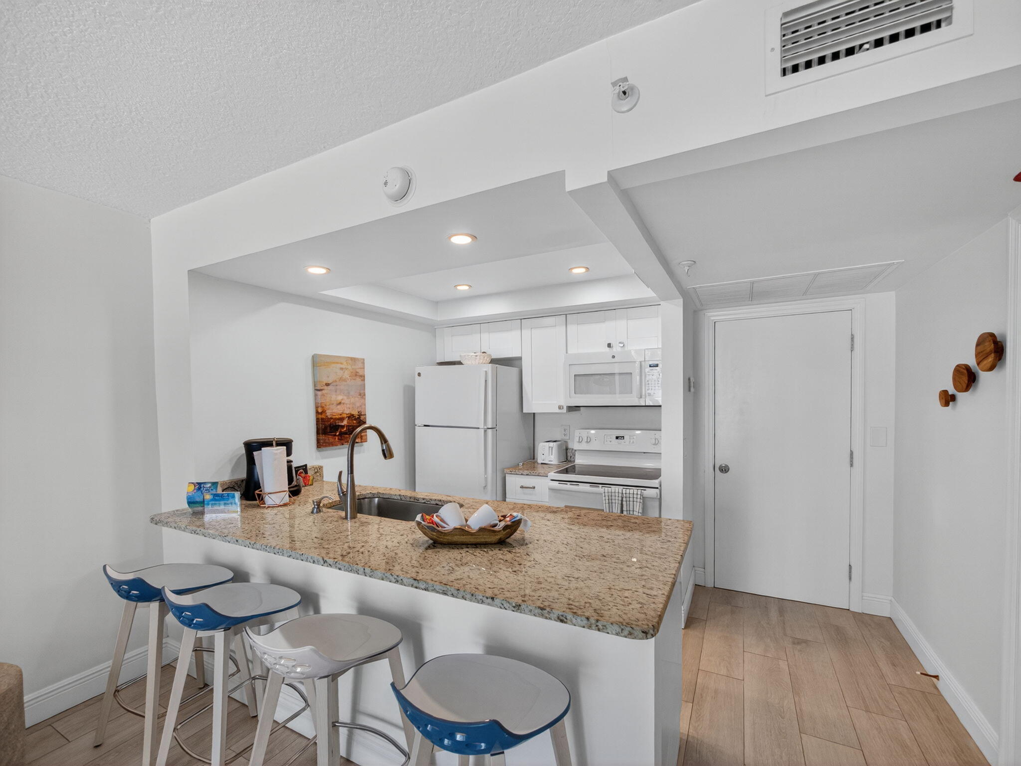 9800 S Ocean Drive 302 Property Photo 10