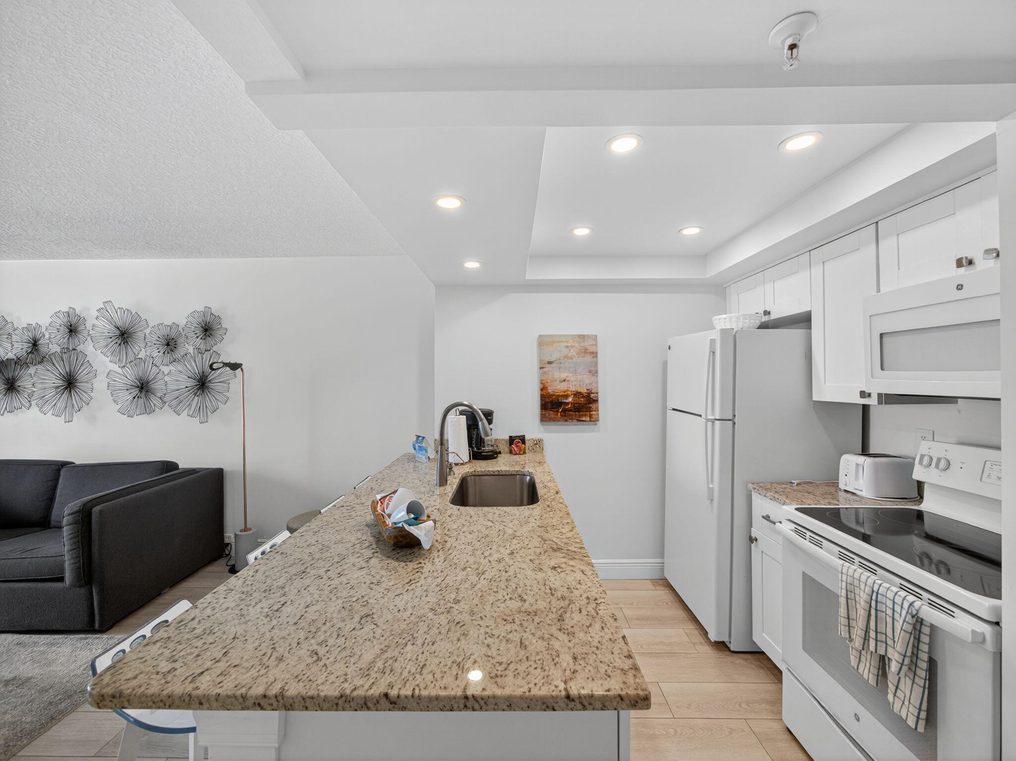9800 S Ocean Drive 302 Property Photo 11